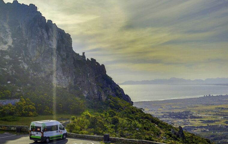 7 Booking Mistakes That Quietly Inflate Your Trip Cost