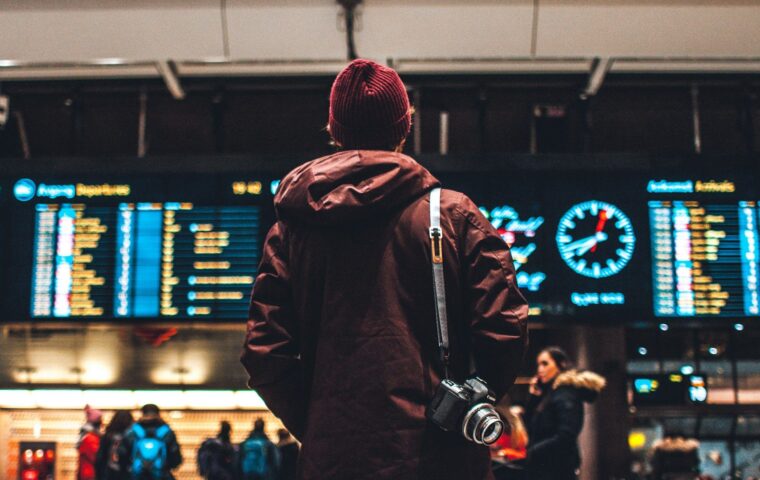 9 Signs You’re About to Overpay for a Flight