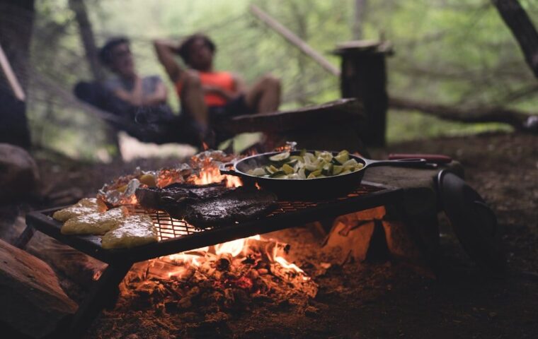 How a Vanlife Couple Fed Themselves for Under 100 Dollars a Week